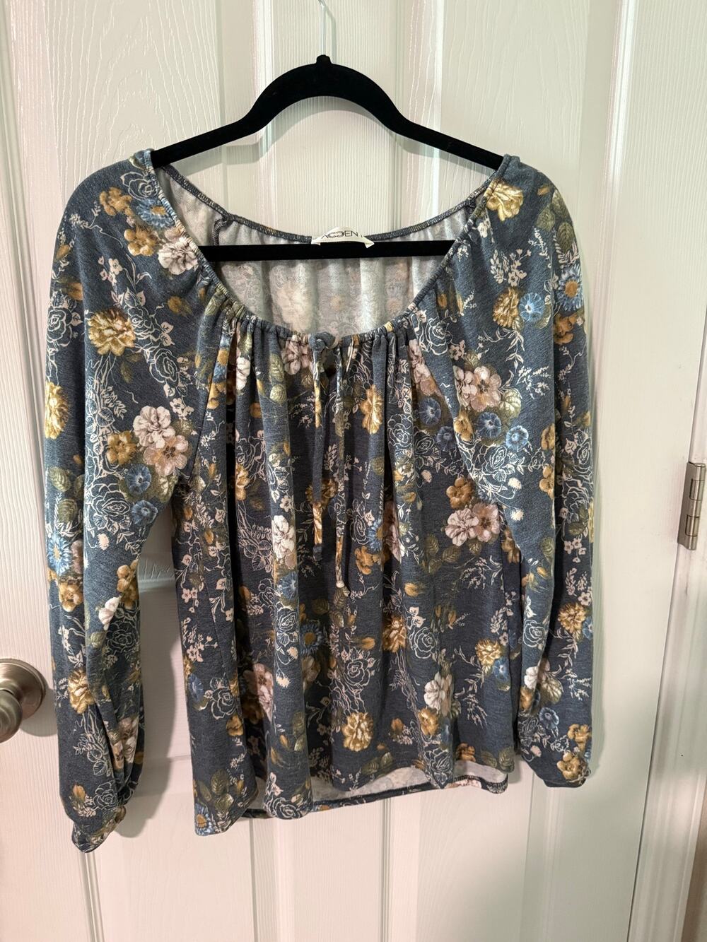 Boho Style Peasant Top Floral Size Large Accent